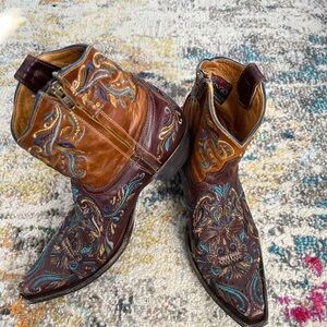 Old Gringo Tan and Blue Embroidered Boots